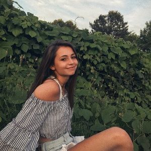 Meet your Posher, Emma